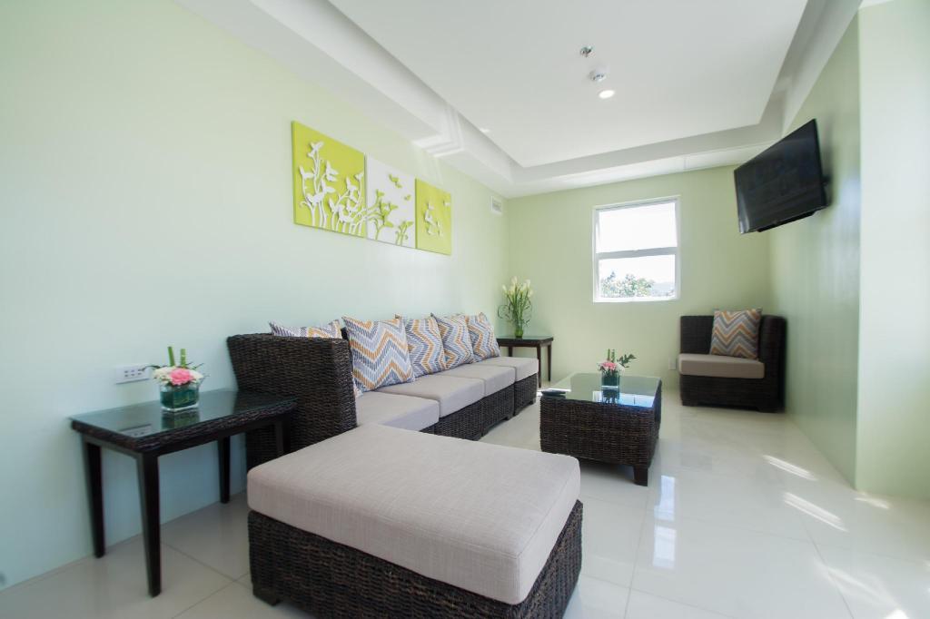 Shore Time Dormitel - Best hostels in Boracay