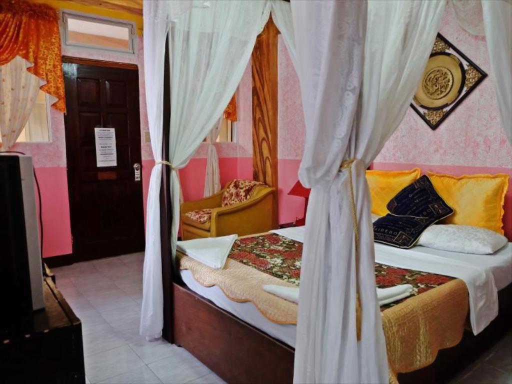 La Isla Bonita Resort