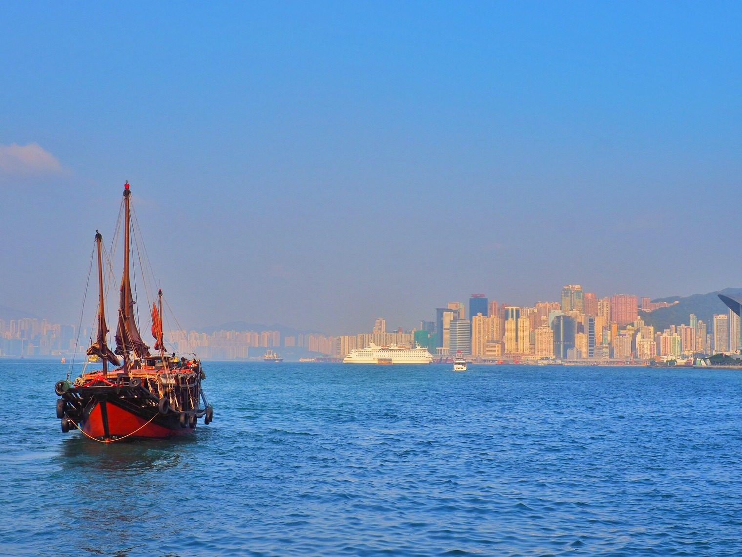 The Pottinger Hotel - the Most Strategically Located Hotel in Hong Kong Island