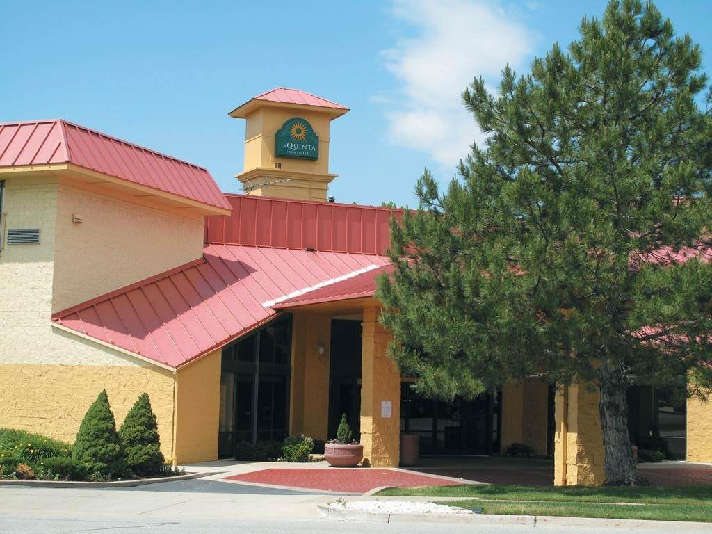 Ultimate List of Best Cheap Hostels for Backpackers in Layton, Utah, La Quinta Inn & Suites Salt Lake City Layton