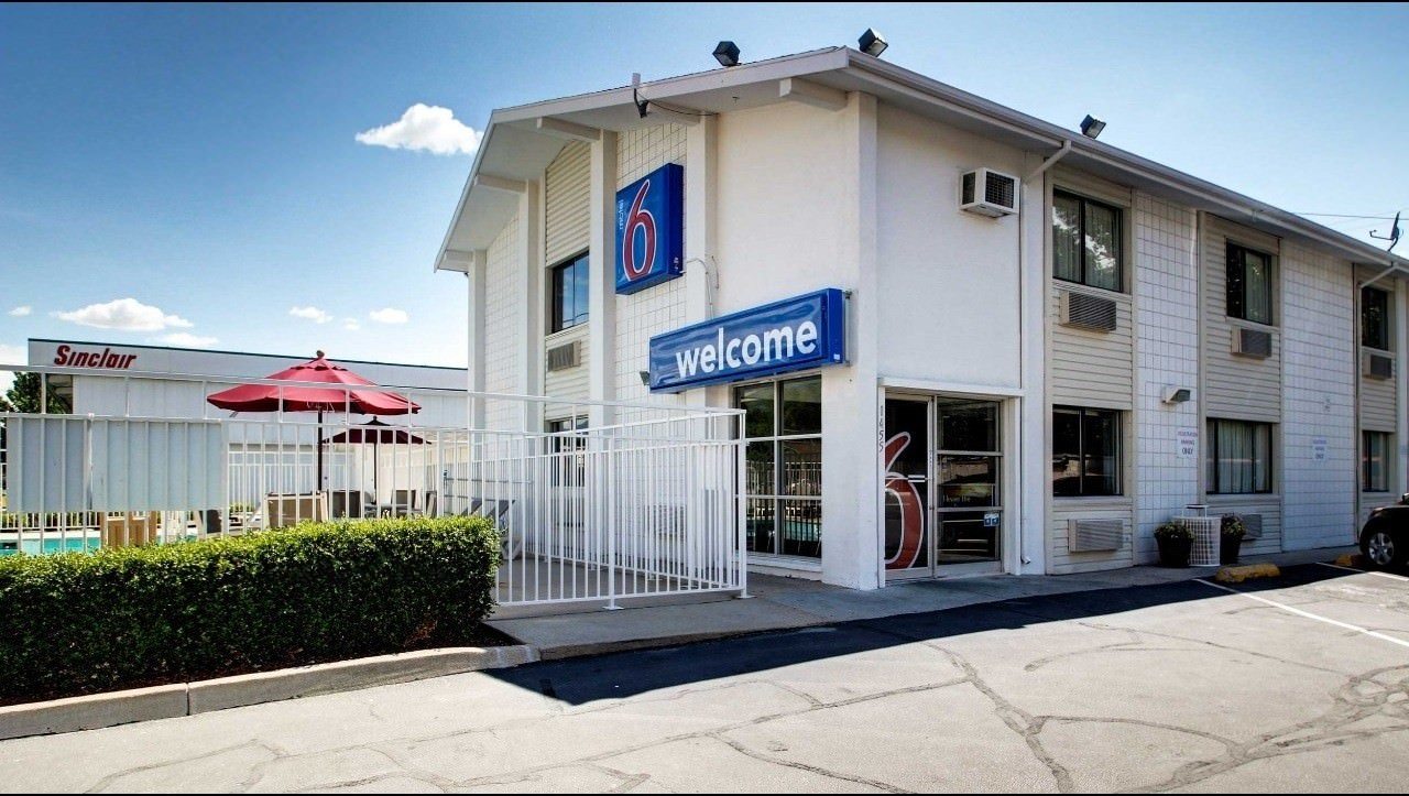 Ultimate List of Best Cheap Hostels for Backpackers in Ogden, Utah, Motel 6 - Ogden