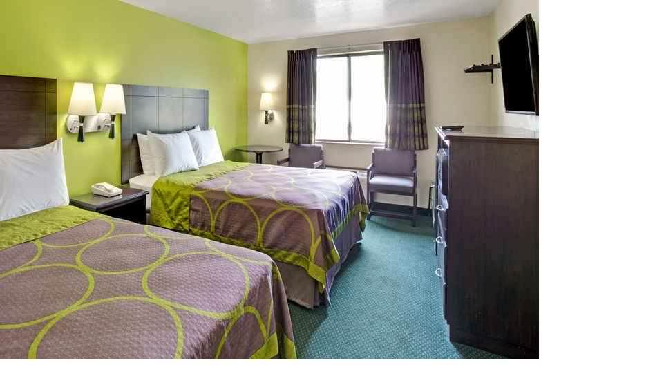 Ultimate List of Best Cheap Hostels for Backpackers in Ogden, Utah, Super 8 Ogden