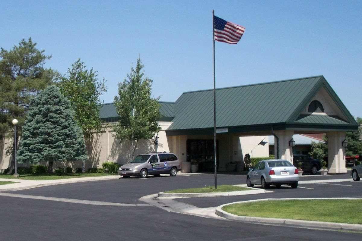 Ultimate List of Best Cheap Hostels for Backpackers in Provo, Utah, Ramada Provo
