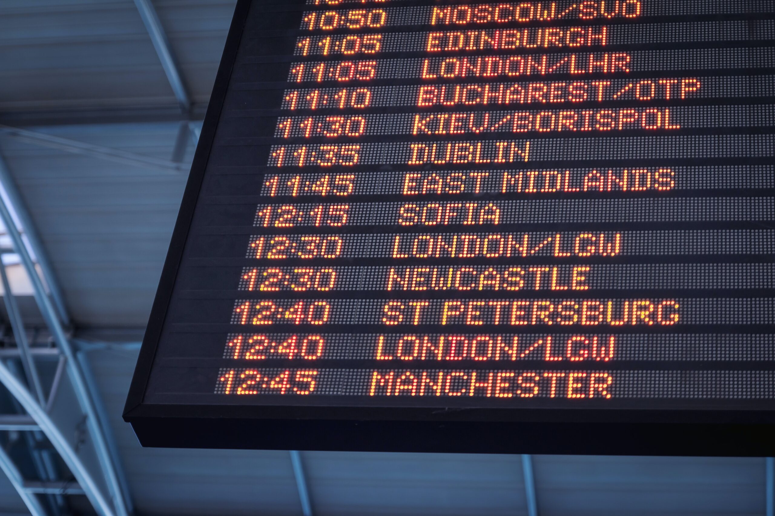 Why Do Flights Get Cancelled and What To Do