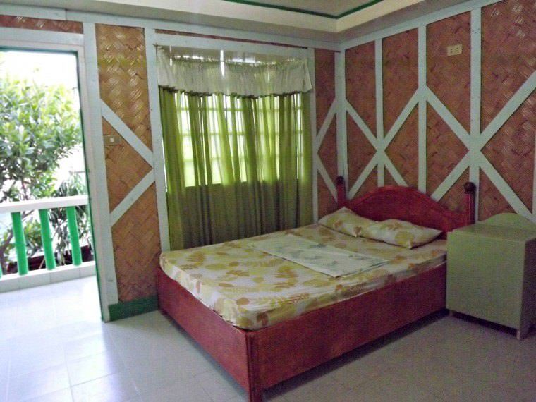 budget hotels in Puerto Galera